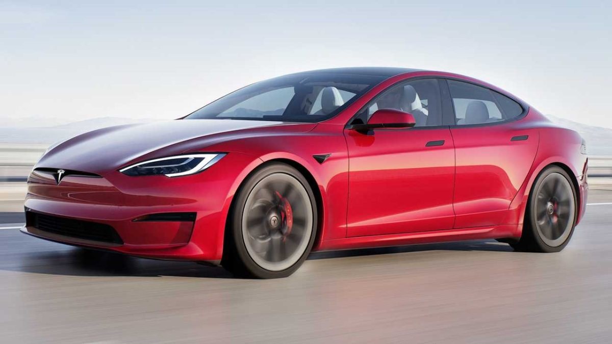 Tesla, lüks otomobil satışlarında Mercedes'i geçti