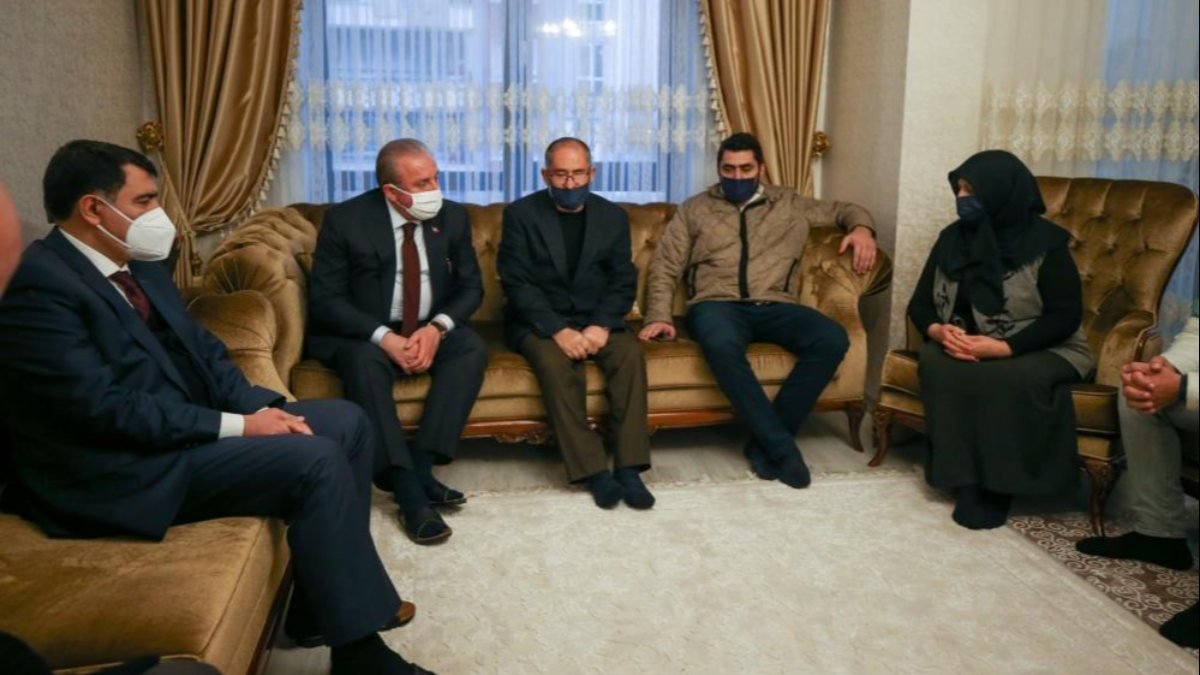 Mustafa Şentop'tan Başak Cengiz'in ailesine taziye ziyareti