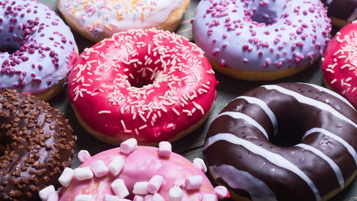 Amerikan çöreği: Evde rengarenk donut tarifi