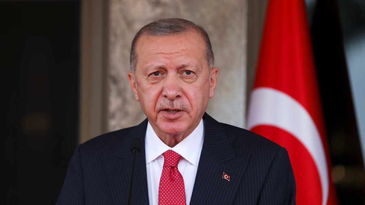 Cumhurbaşkanı Erdoğan'dan Sezai Karakoç için taziye mesajı