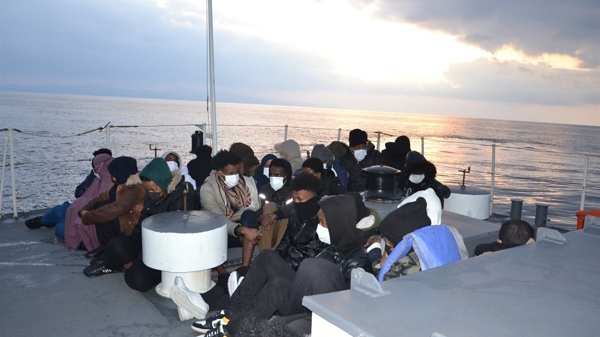 İzmir’de son 3 günde geri itilen 234 göçmen kurtarıldı