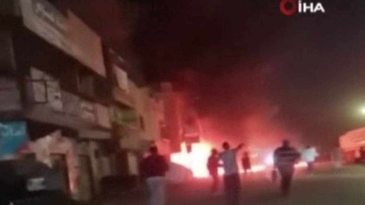 Mısır’da galeride yangın: Çok sayıda araç kül oldu