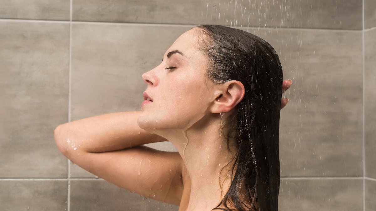 Sık duş almanın sağlık üzerindeki olumsuz 6 etkisi
