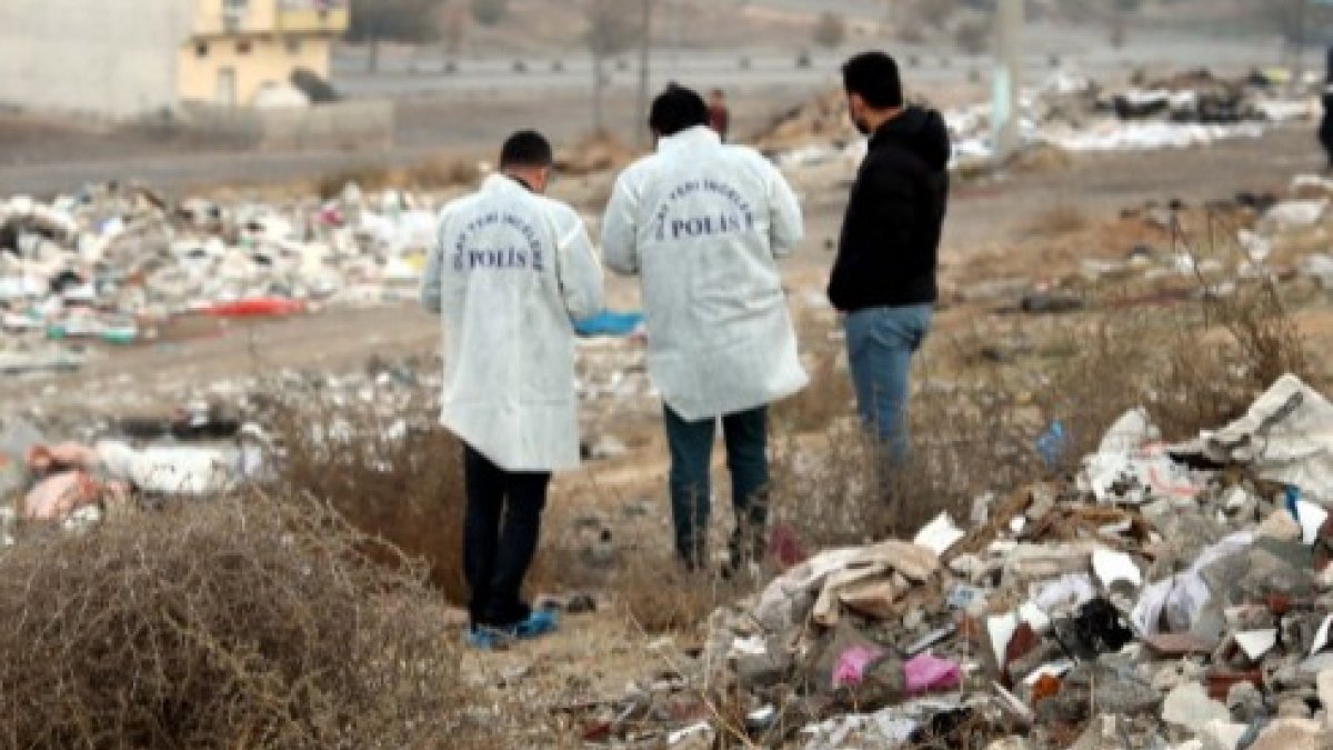 Gaziantep’te çöplüğe atılmış kadın çantası içerisinde cenin bulundu