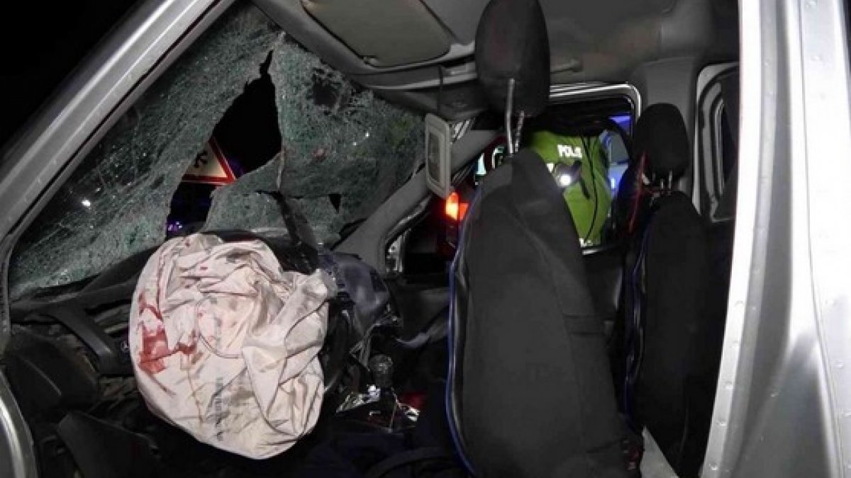 Kırıkkale’de tıra çarpan araç takla attı: 1 ölü