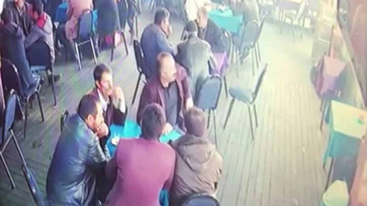 Erzurum'da deprem anı kamerada