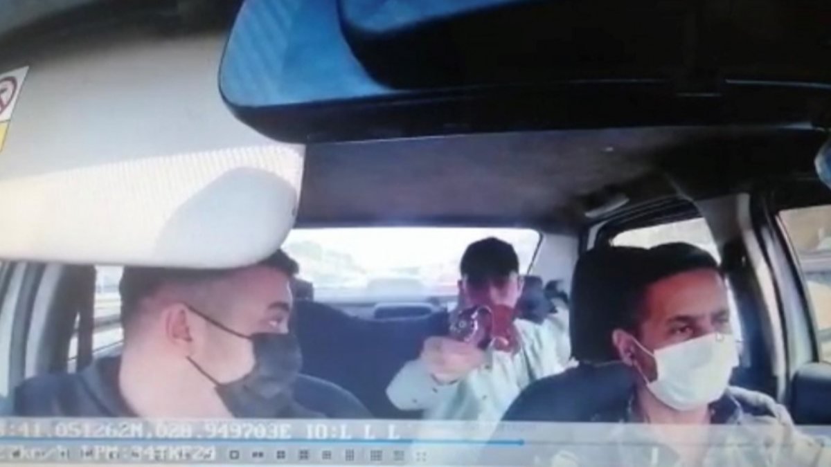 Ümraniye’de, hırsızların taksideki paylaşım anları kamerada