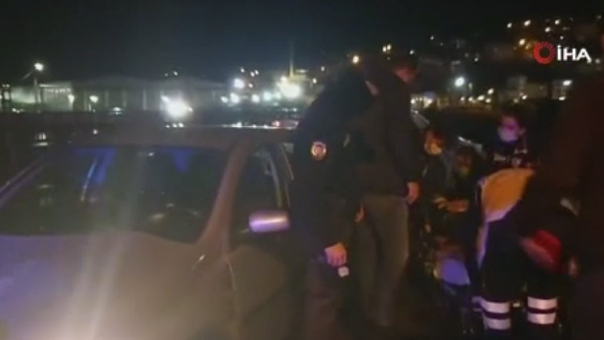 Zonguldak'ta kontrolünü kaybeden şoför refüje vurdu