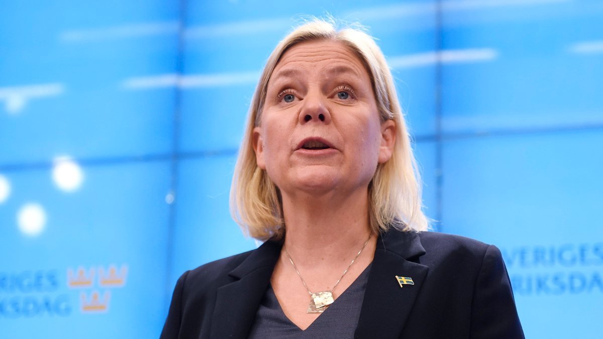 İsveç’te görevinden istifa eden Andersson ikinci kez başbakan seçildi