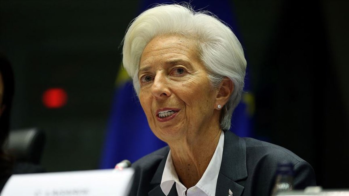 ECB Başkanı Lagarde, faiz oranlarının gelecek yıl yükselmeyeceğini bekliyor