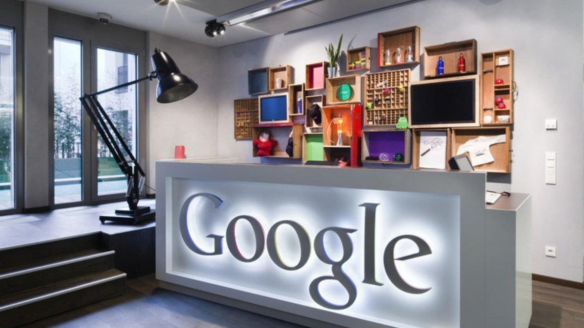 Omicron etkisi: Google, ofise dönüşü yine erteledi