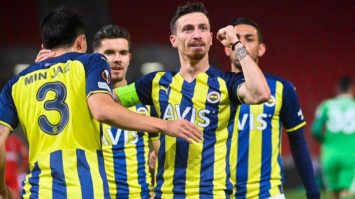 Fenerbahçe-Rizespor maçının ilk 11'leri