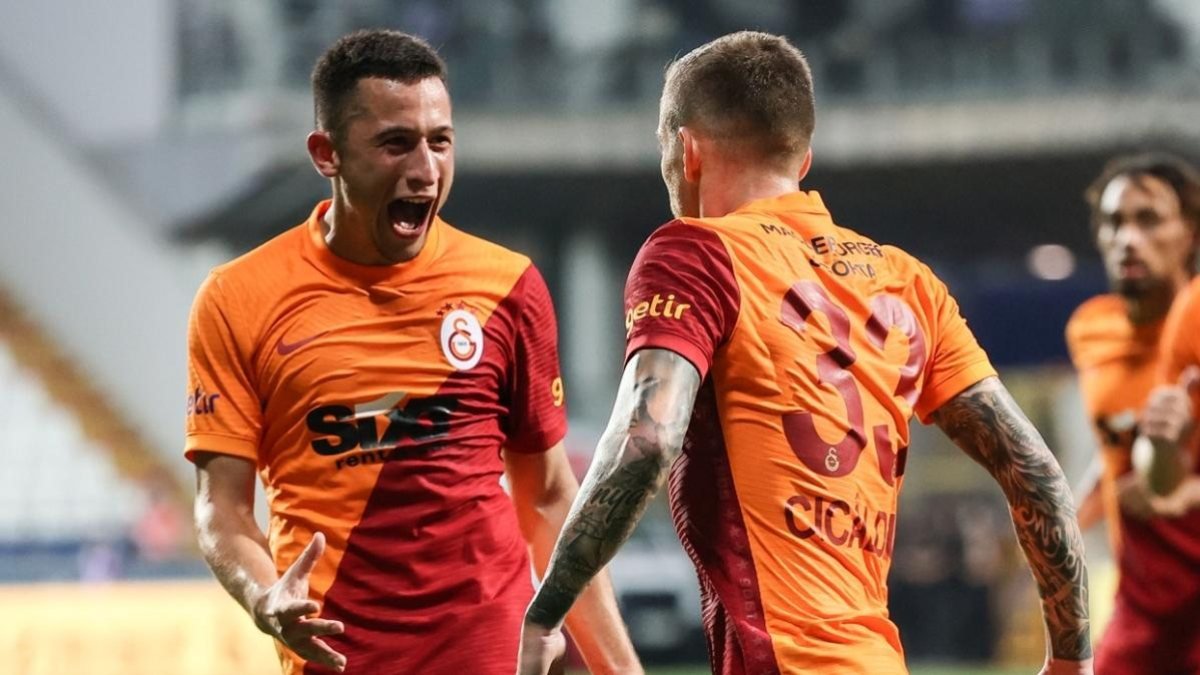 Galatasaray'da Morutan 11'e dönüyor