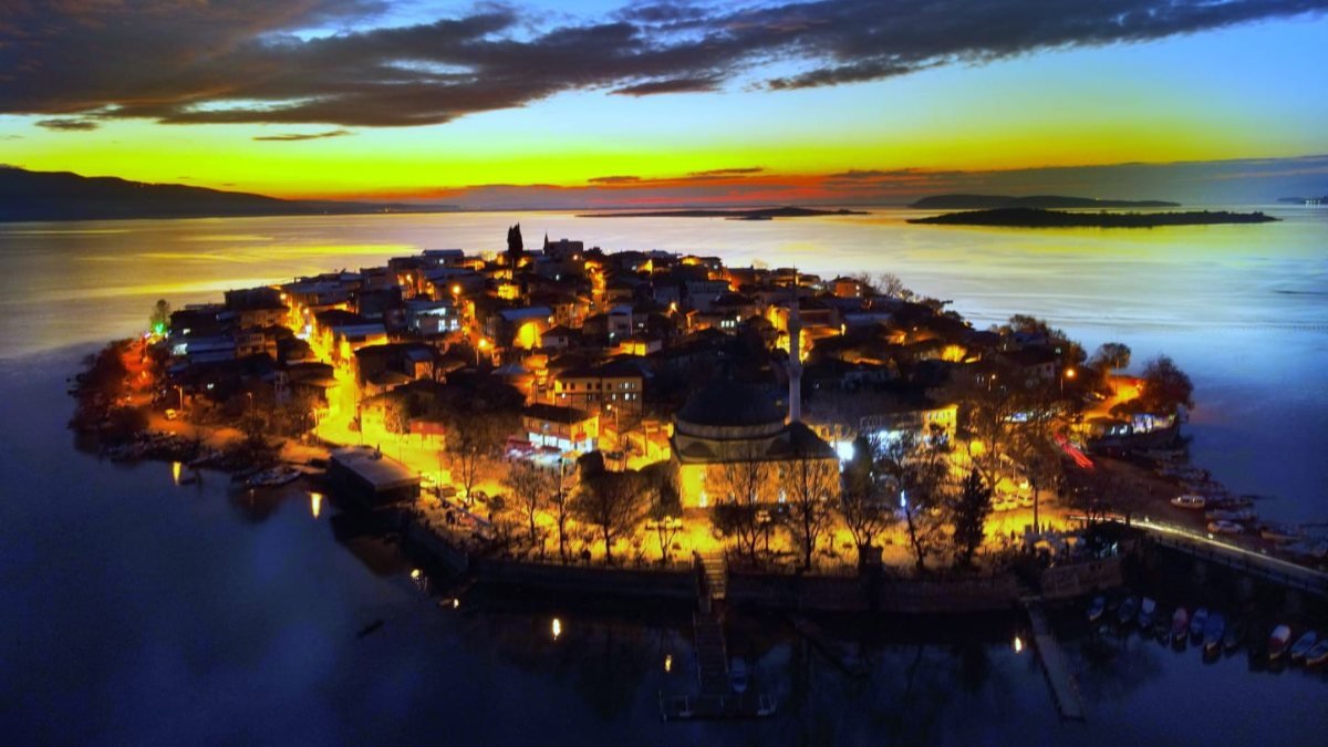 Bursa'daki küçük Venedik'te gün batımı büyüledi