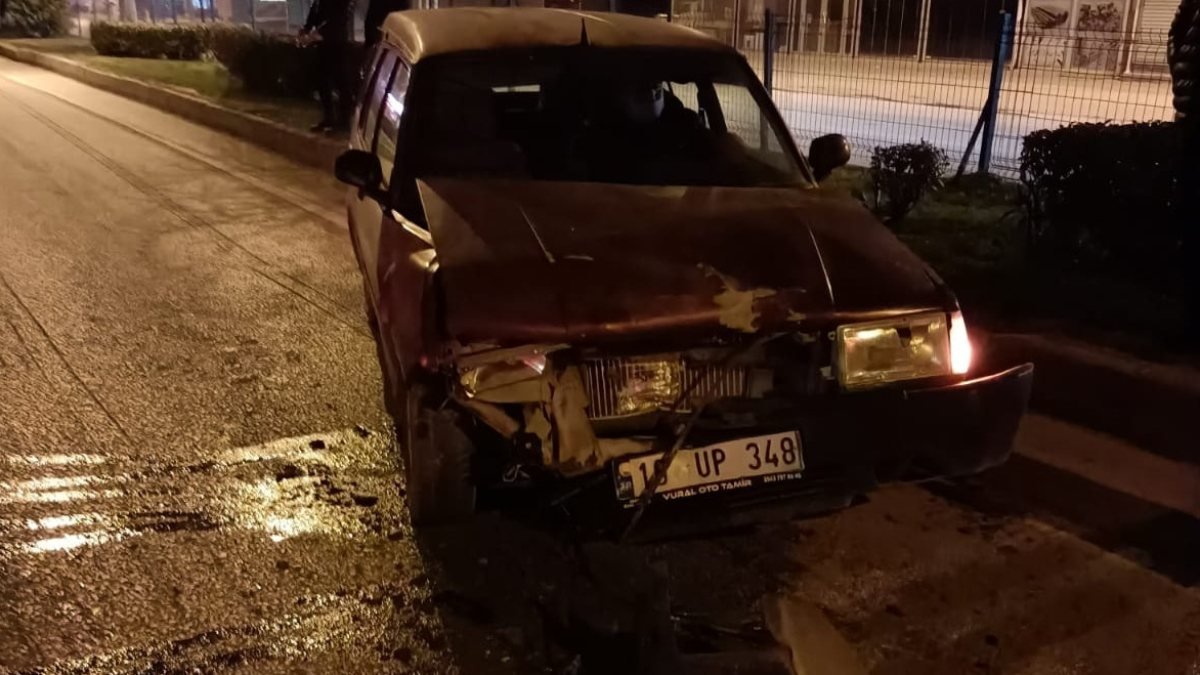 Bursa'da yola çıkan at, kazaya neden oldu