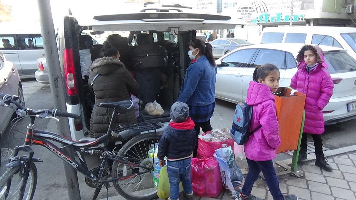 Azerbaycanlılar ve Gürcüler alışveriş için Türkiye'ye gelmeye başladı