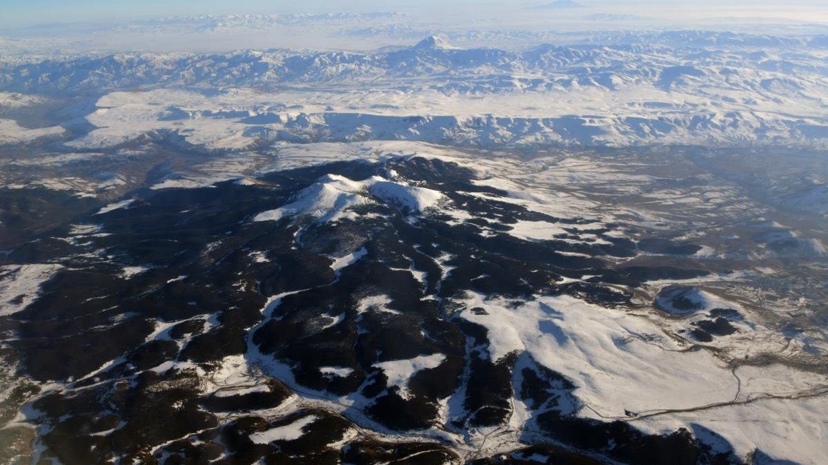 Kars'ta dondurucu soğuklar hayatı felç etti