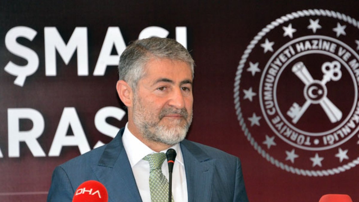 Hazine ve Maliye Bakanı: Asgari ücretliyi enflasyona ezdirmeyeceğiz dedik