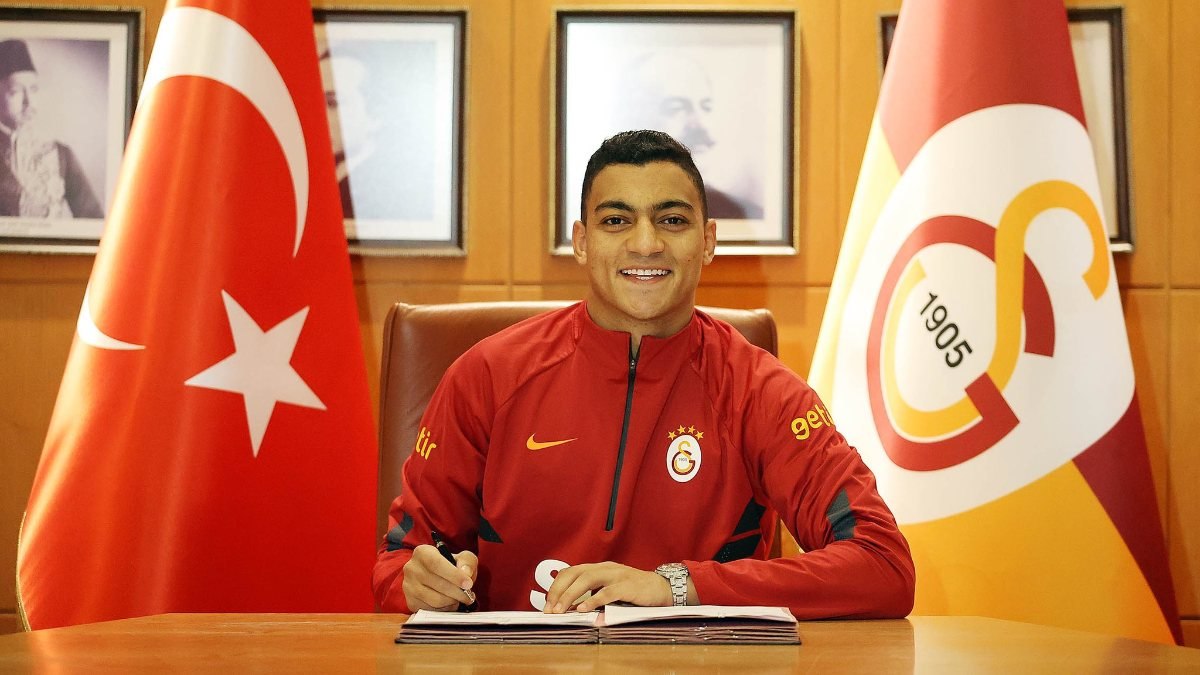 Galatasaray, Mostafa Mohamed ile sözleşme imzaladı