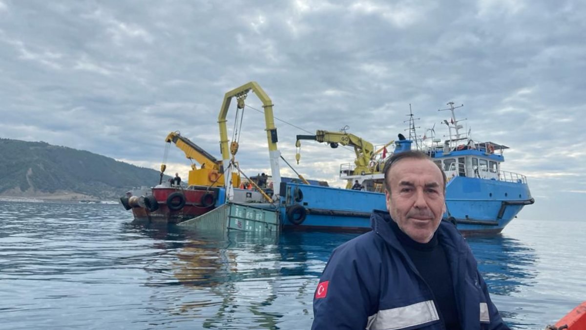 Hatay’da denize düşen dinamit yüklü konteyner, 4 günde çıkarıldı