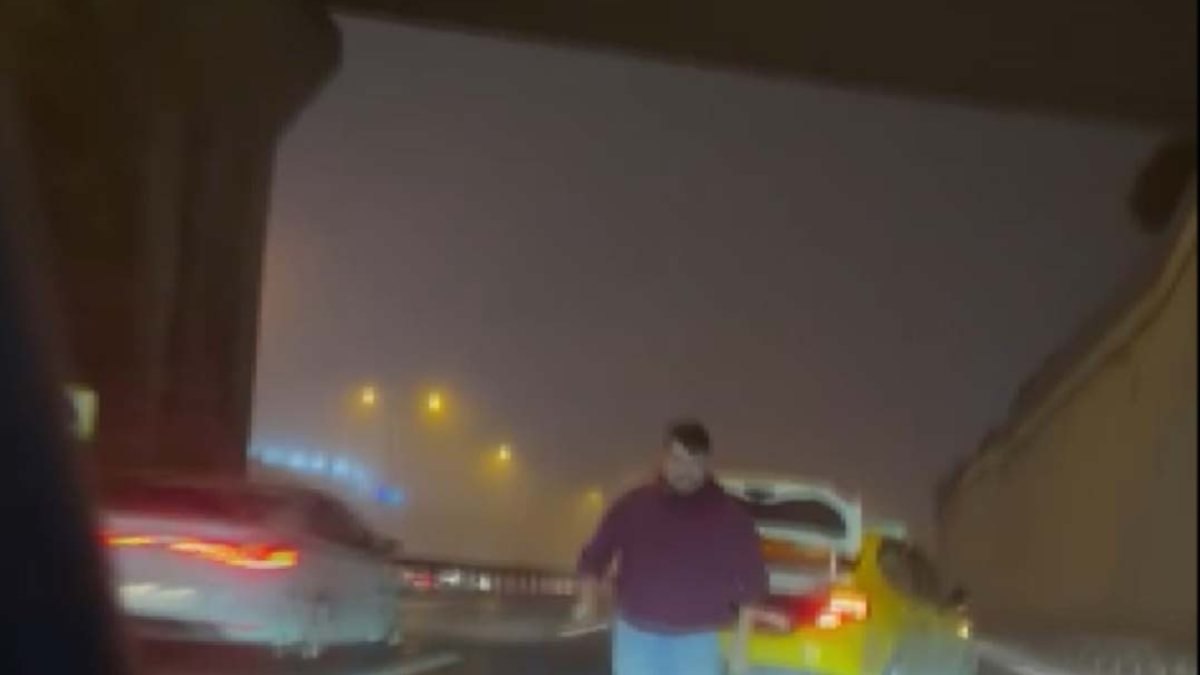 Sarıyer'de beyzbol sopalı taksi sürücüsü otomobile saldırdı