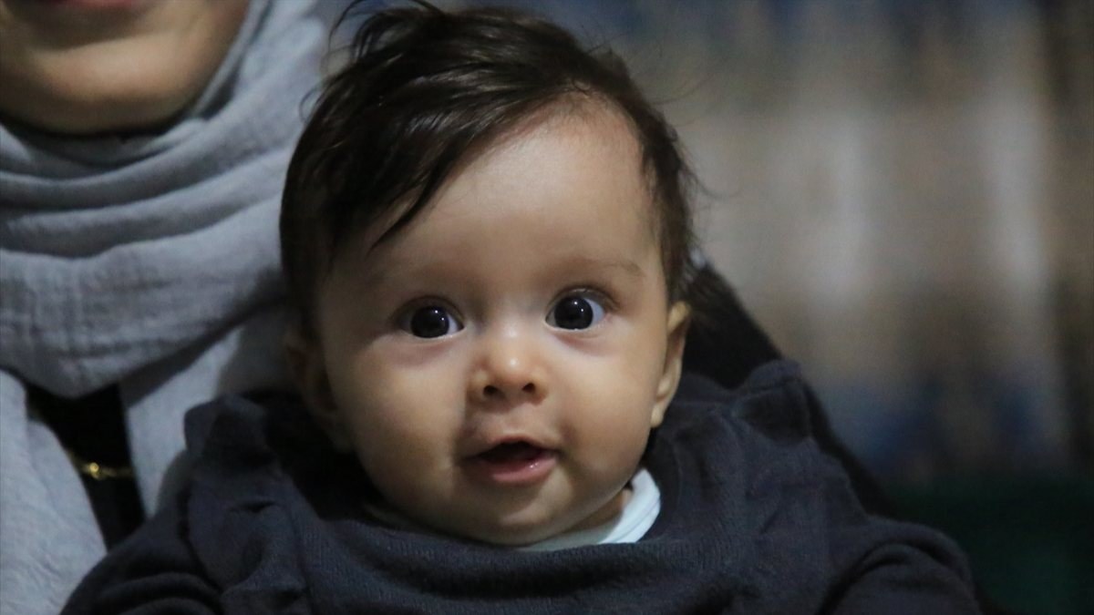 Mersin'de Elif bebek, anne karnındaki operasyonla hayata tutundu
