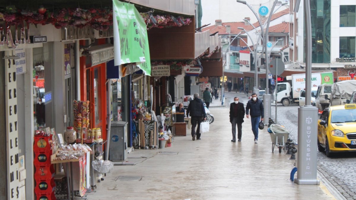 Karamürsel Belediyesi aşı olmayanlara ruhsat vermeyecek