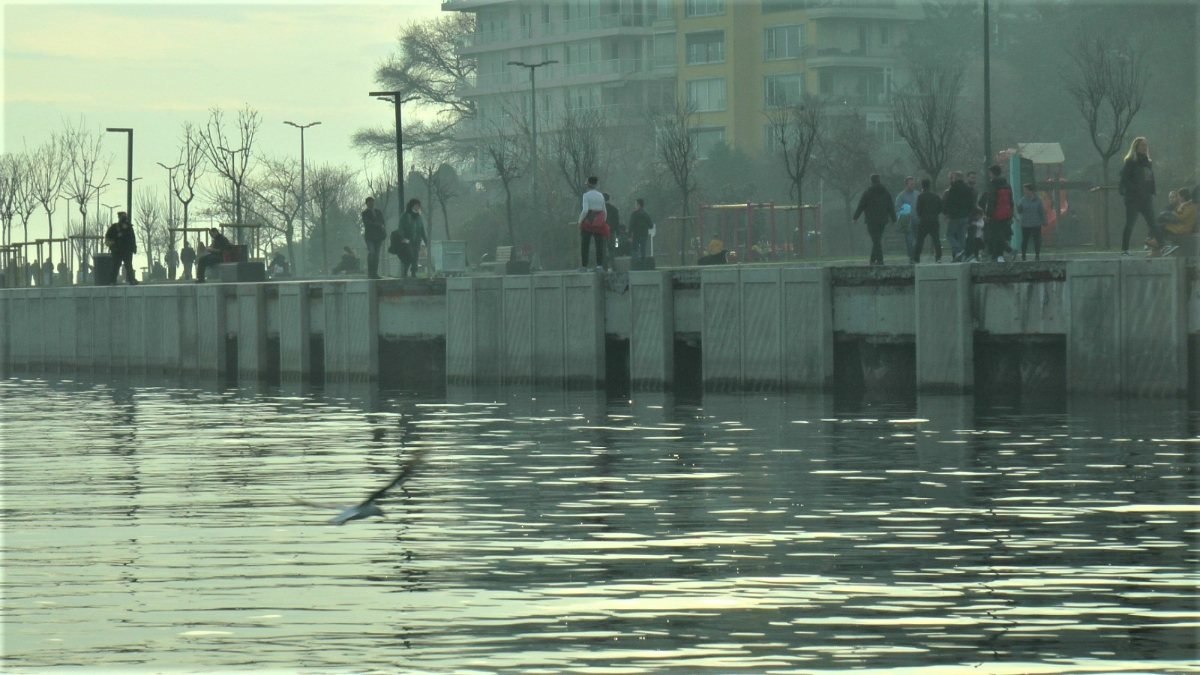 Kurbağalıdere’de tonlarca ağırlıktaki beton plakalar suya düştü