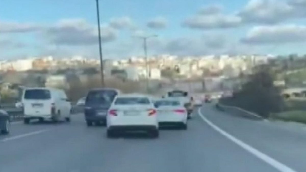 İstanbul'da makas atan sürücü kamerada
