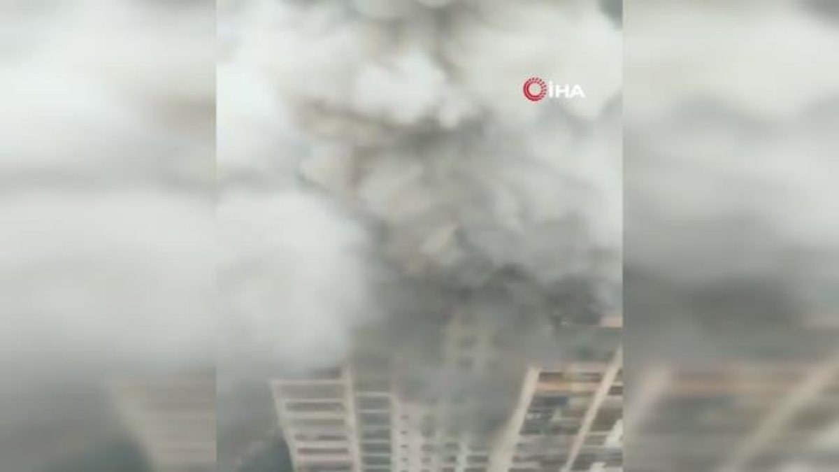 Hindistan'ın Mumbai'de bina yangını: Ölü ve yaralılar var