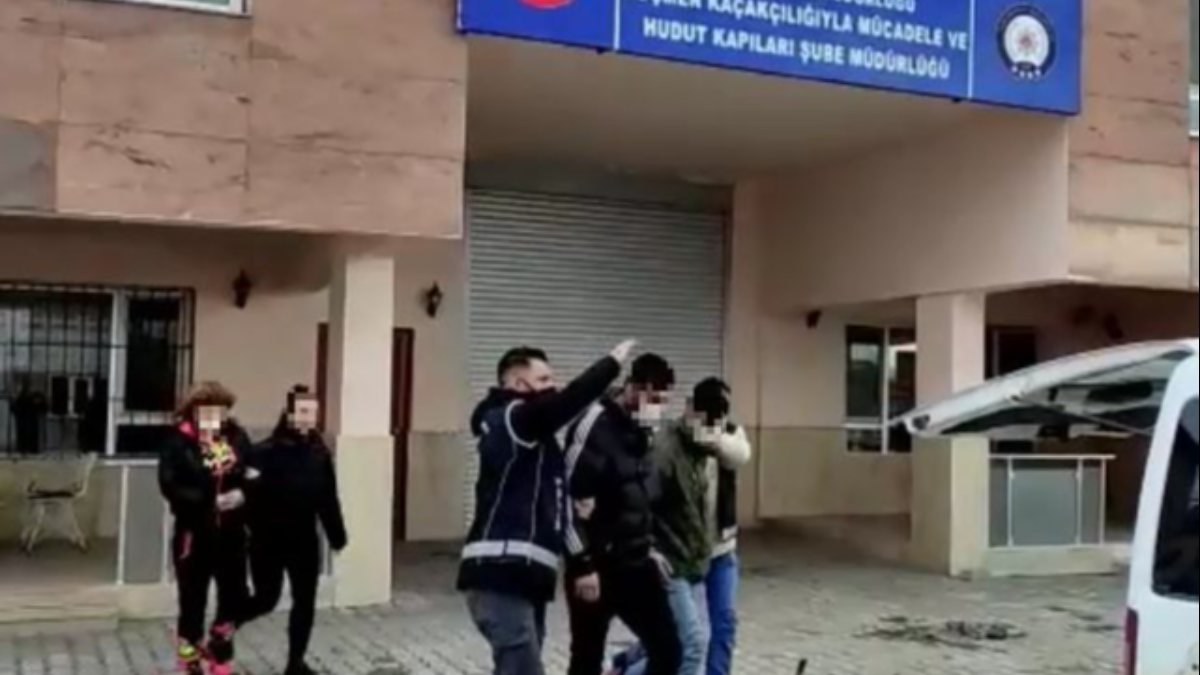 Van'da kaçak göçmen operasyonu: 17 organizatör tutuklandı