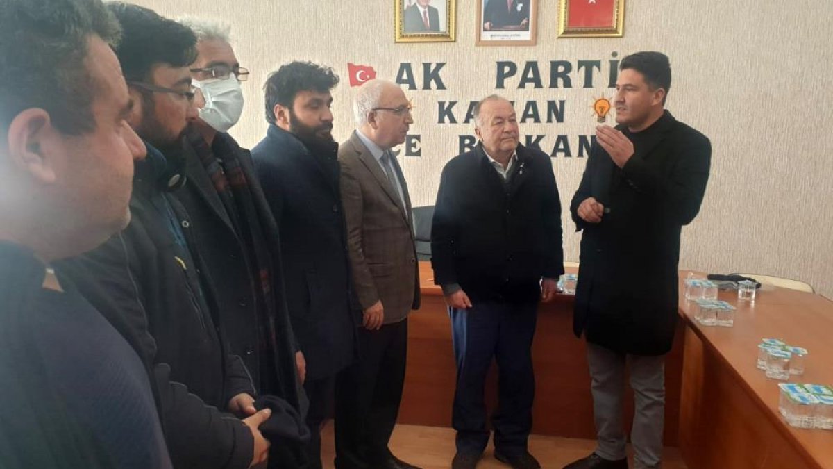 Kırşehir'de CHP'li belediye meclis üyeleri AK Parti'ye geçti