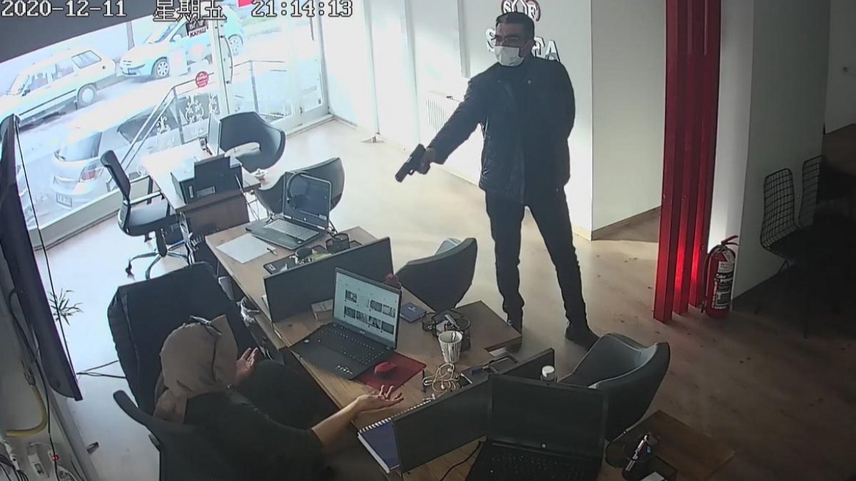 Manisa'da sevgilisini öldüren evli adam, hakim karşısına çıktı