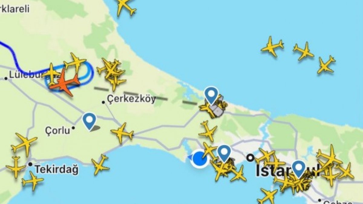 İstanbul'da piste inemeyen uçaklar havada tur attı