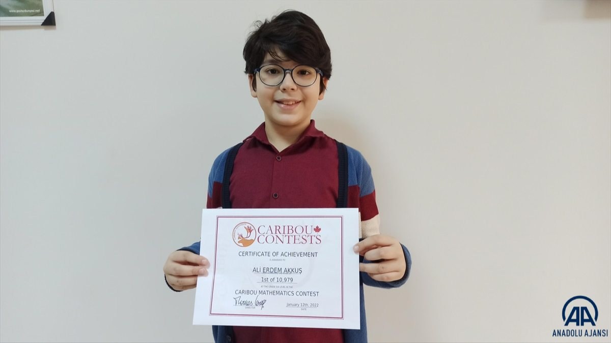 Osmaniye’de 11 yaşındaki Ali, matematikte dünya şampiyonu oldu