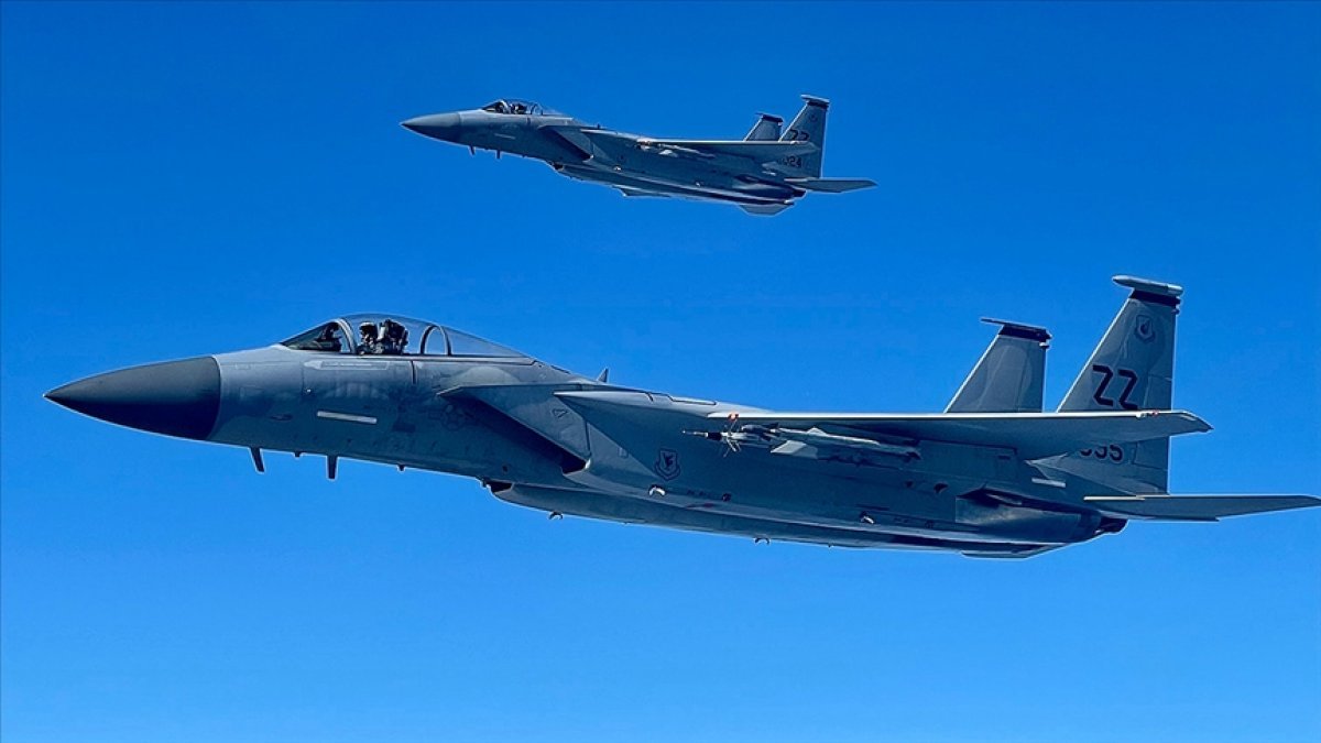 NATO, ABD'ye ait F-15 savaş uçaklarını Estonya'ya konuşlandırdı
