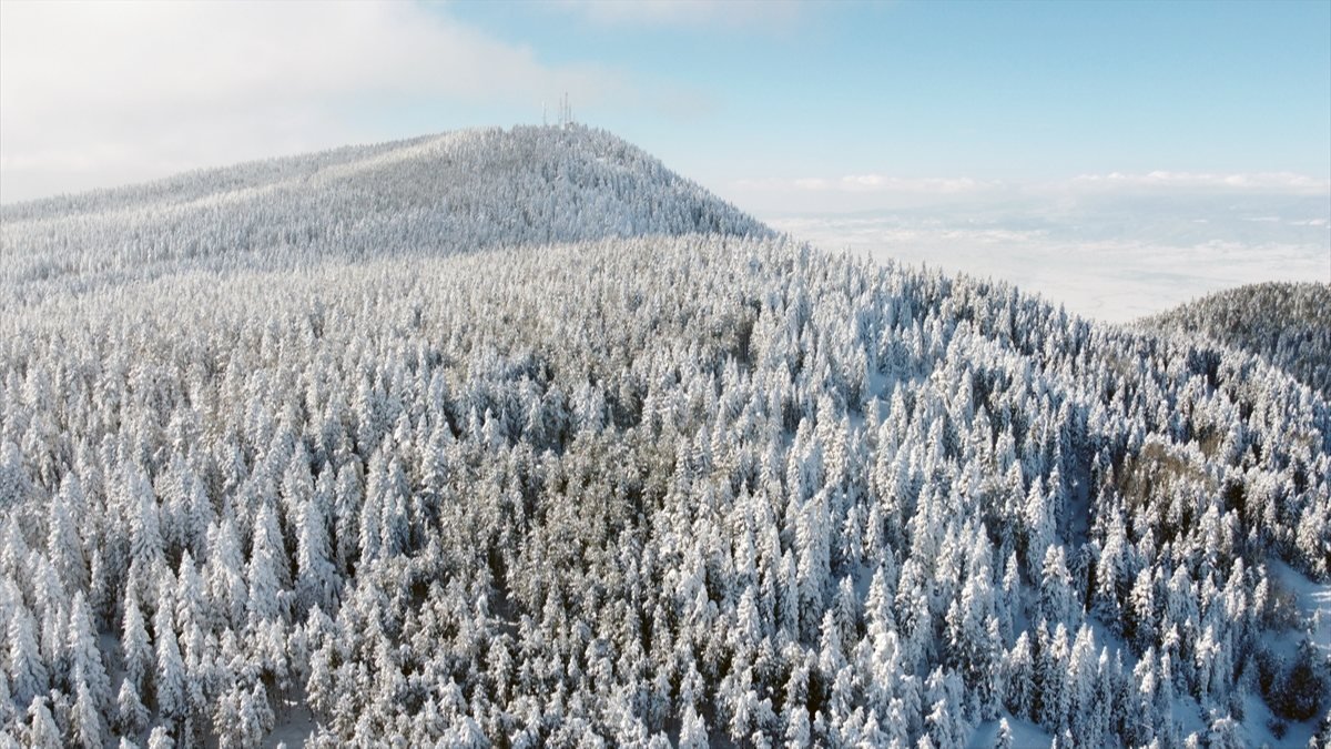 Karla kaplı Köroğlu Dağları havadan görüntülendi