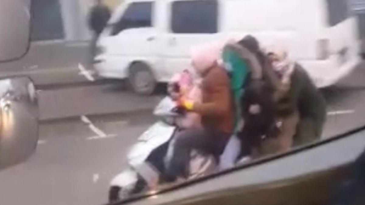 Bursa'da 1 motosiklete binen 5 kişinin ölüme yolculuğu kamerada