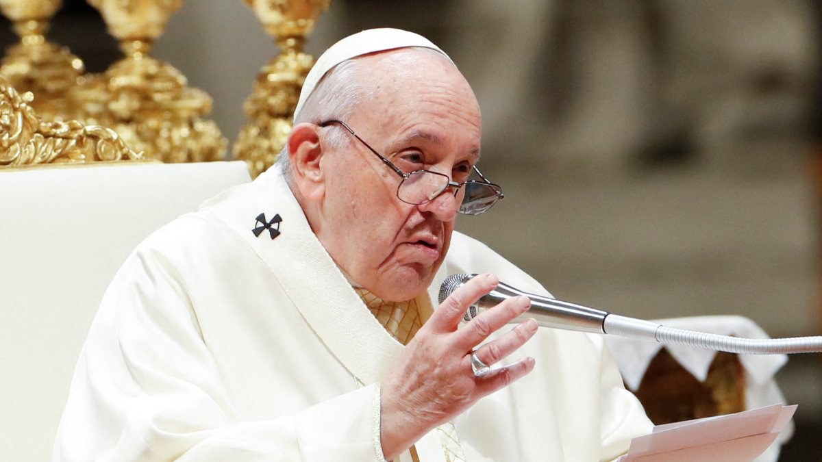 Papa Francis: Denize plastik atmak suçtur