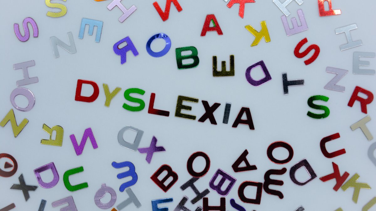DİKKAT! Bu belirtiler varsa çocuğunuzda ’Disleksi’ olabilir