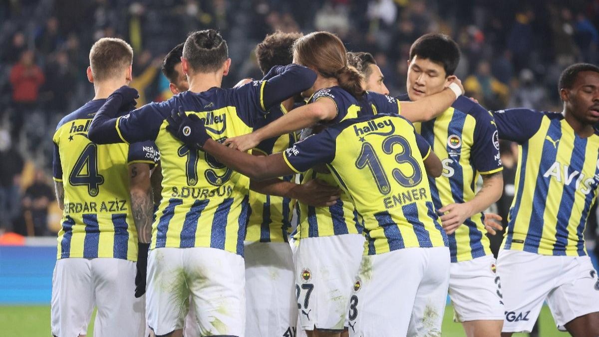 Giresunspor - Fenerbahçe maçının ilk 11'leri