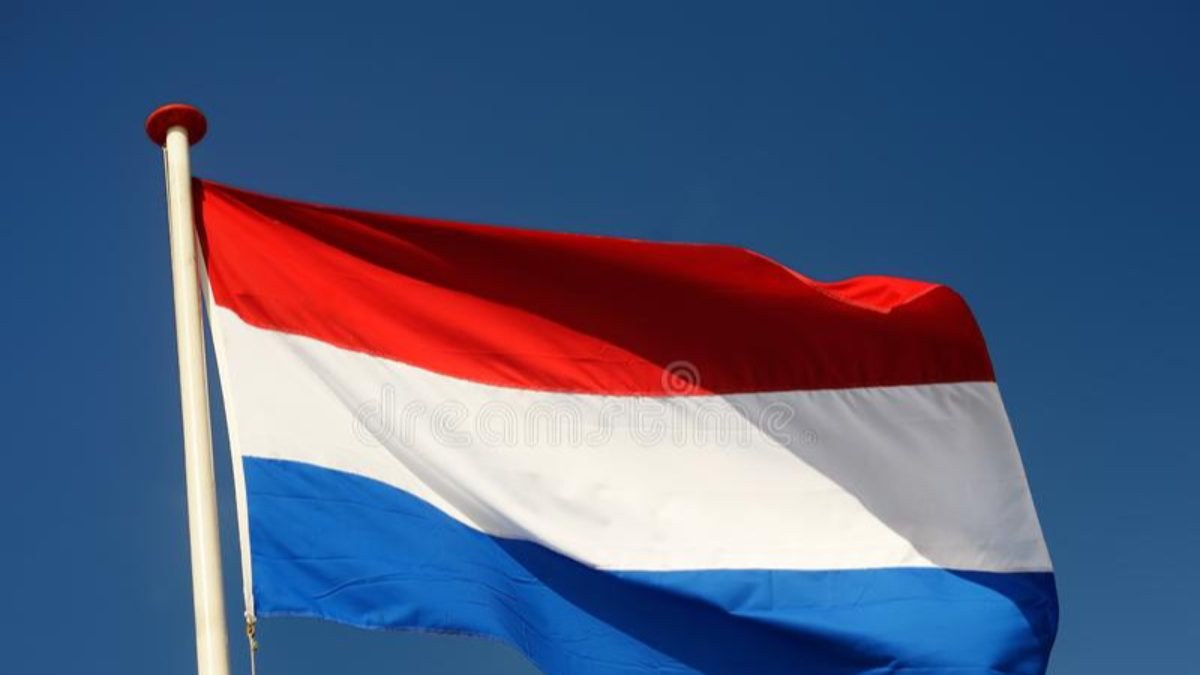 Hollanda, Ukrayna'ya olan uçuşları askıya aldı