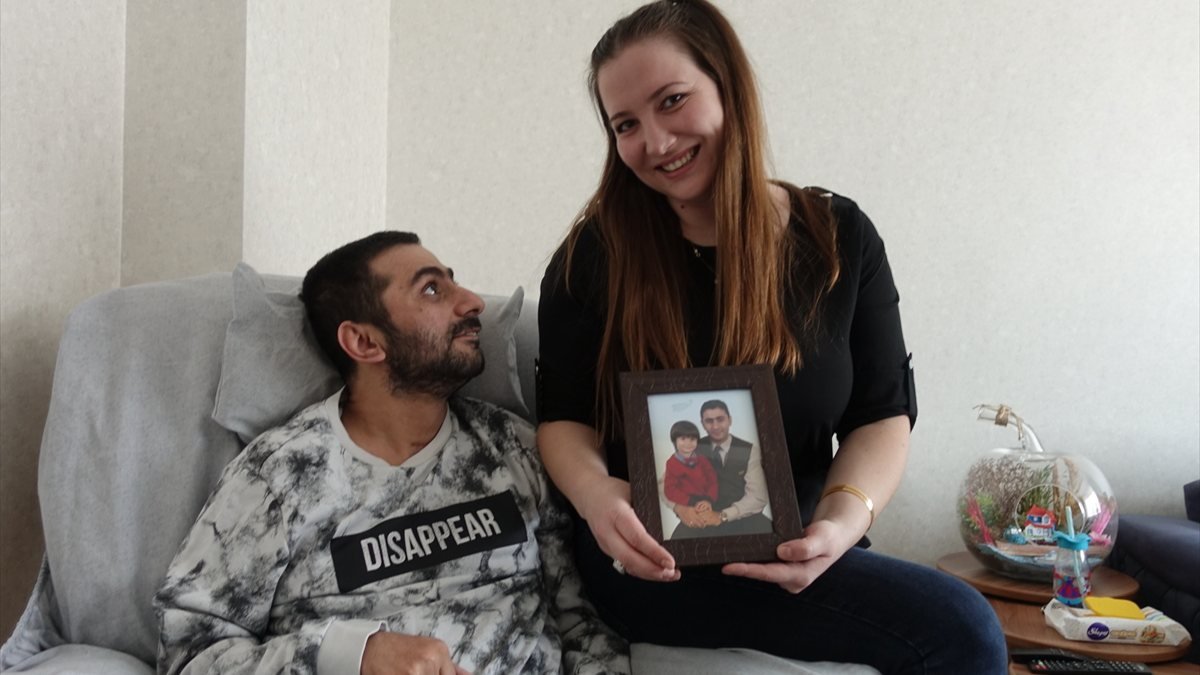 Konya'da yatağa bağımlı gazi eşini, sevgisiyle hayata bağlıyor