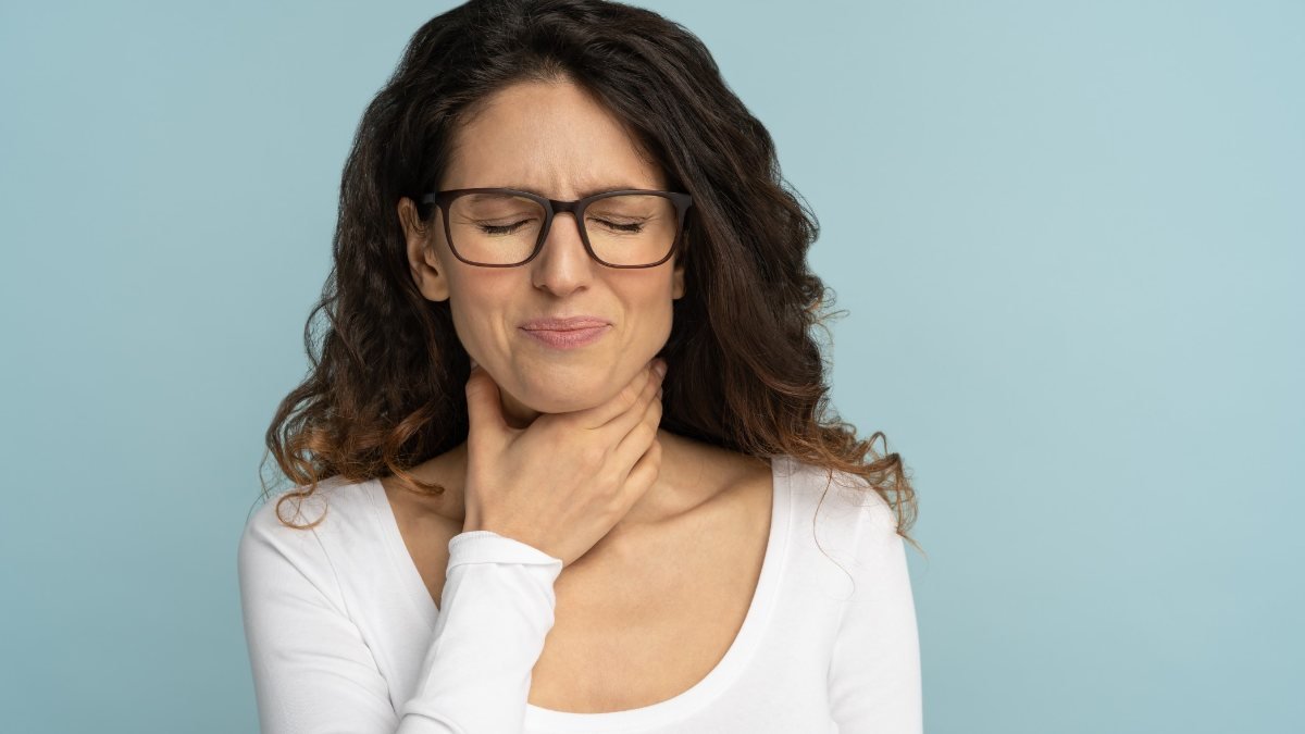 Boğaz ağrısını rahatlatmak için 5 hızlı çözüm