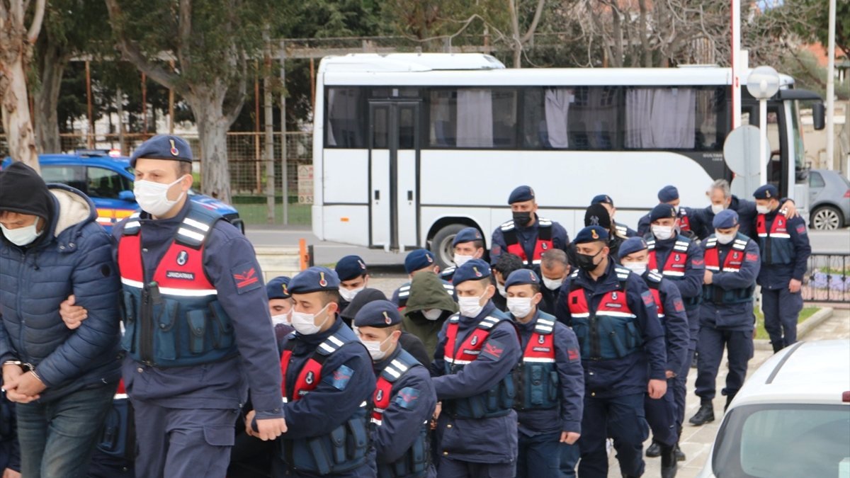 İzmir'de göçmen kaçakcılığı operasyonu: 6 tutuklama