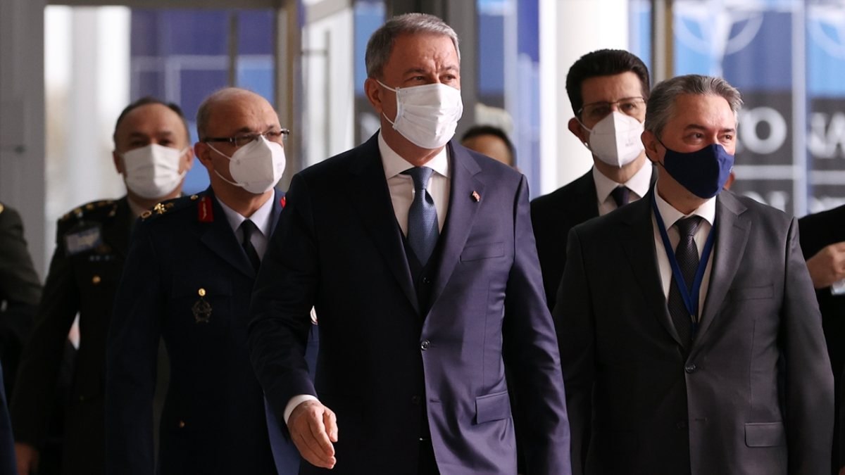 Hulusi Akar, NATO Karargahı'nda