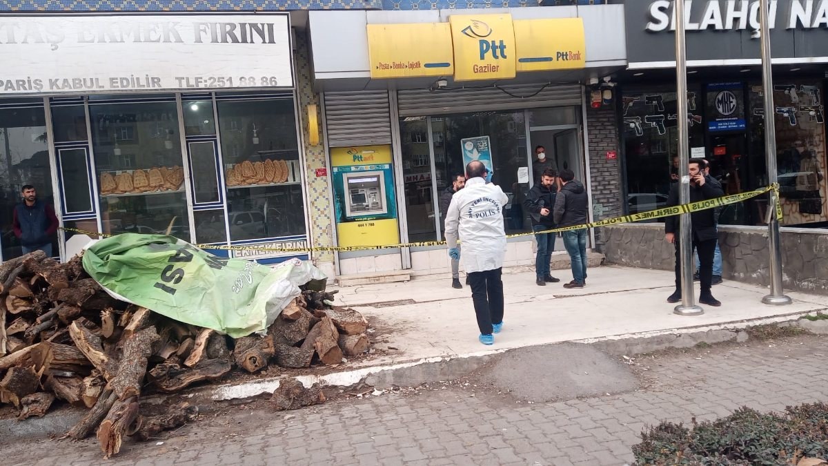 Diyarbakır'da PTT şubesinde soygun