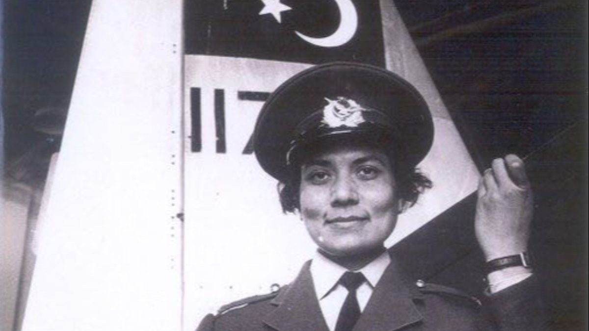 MSB'den NATO'nun ilk kadın subayına gurur paylaşımı