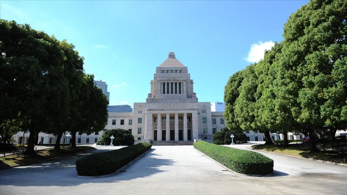 Japonya'da 107,6 trilyon yenlik bütçe taslağı kabul edildi