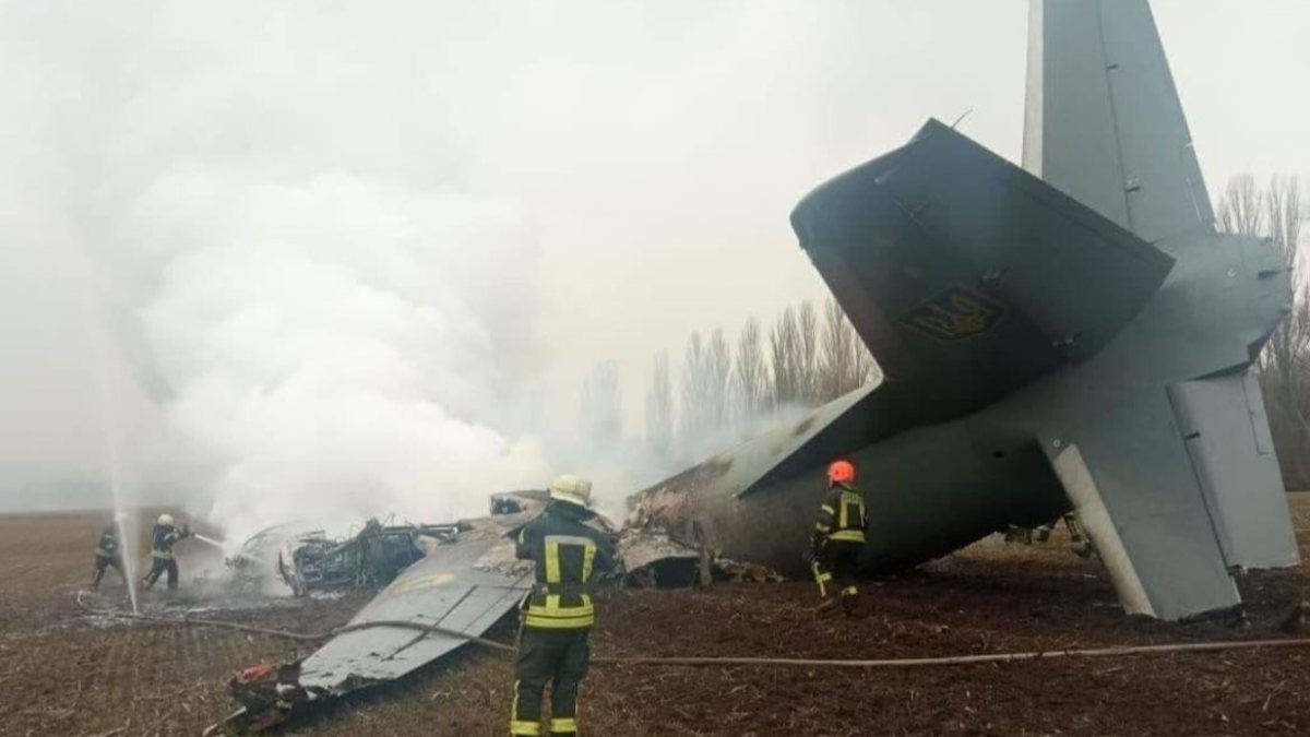 Ukrayna askeri uçağı, Kiev yakınlarında düştü